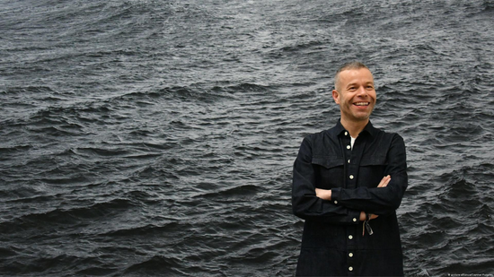 Quem é o artista americano Wolfgang Tillmans? | P55 Magazine | p55-art-auctions